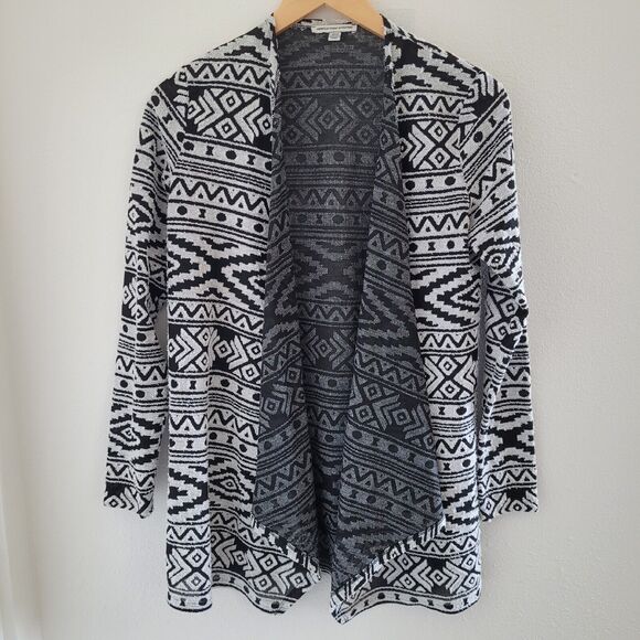 American Eagle Women's sz XS Tribal print Sweater Open Front Waterfall Cardigan - Picture 1 of 10